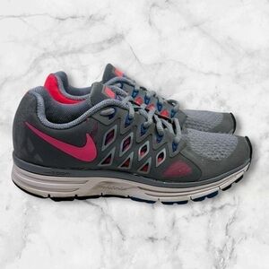 Women’s Nike Zoom Vomero 9 size 6